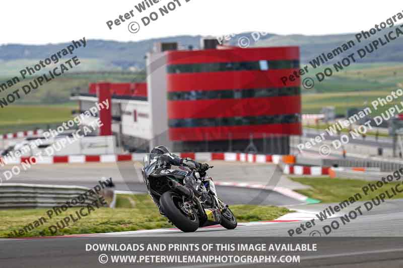 cadwell no limits trackday;cadwell park;cadwell park photographs;cadwell trackday photographs;enduro digital images;event digital images;eventdigitalimages;navarra;no limits trackdays;peter wileman photography;racing digital images;trackday digital images;trackday photos